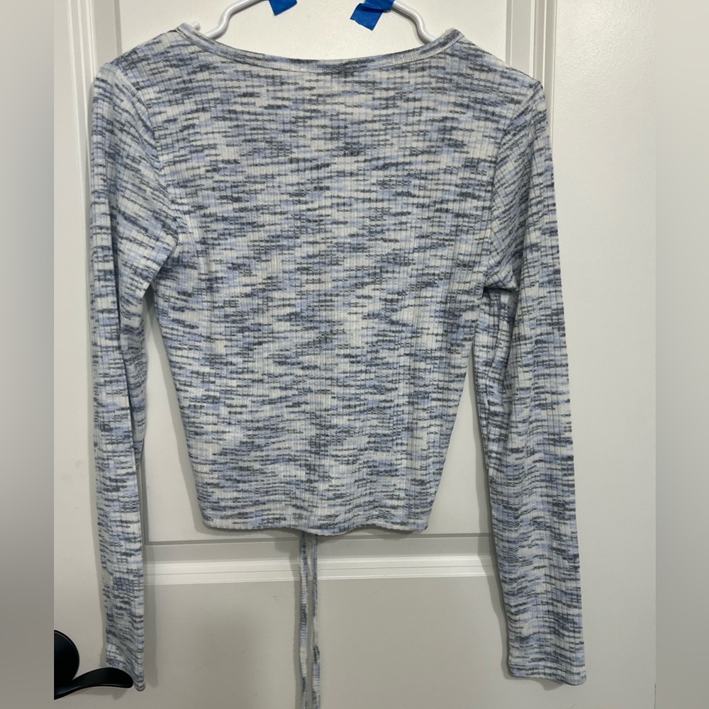 Ultra flirt cropped long sleeve top- medium